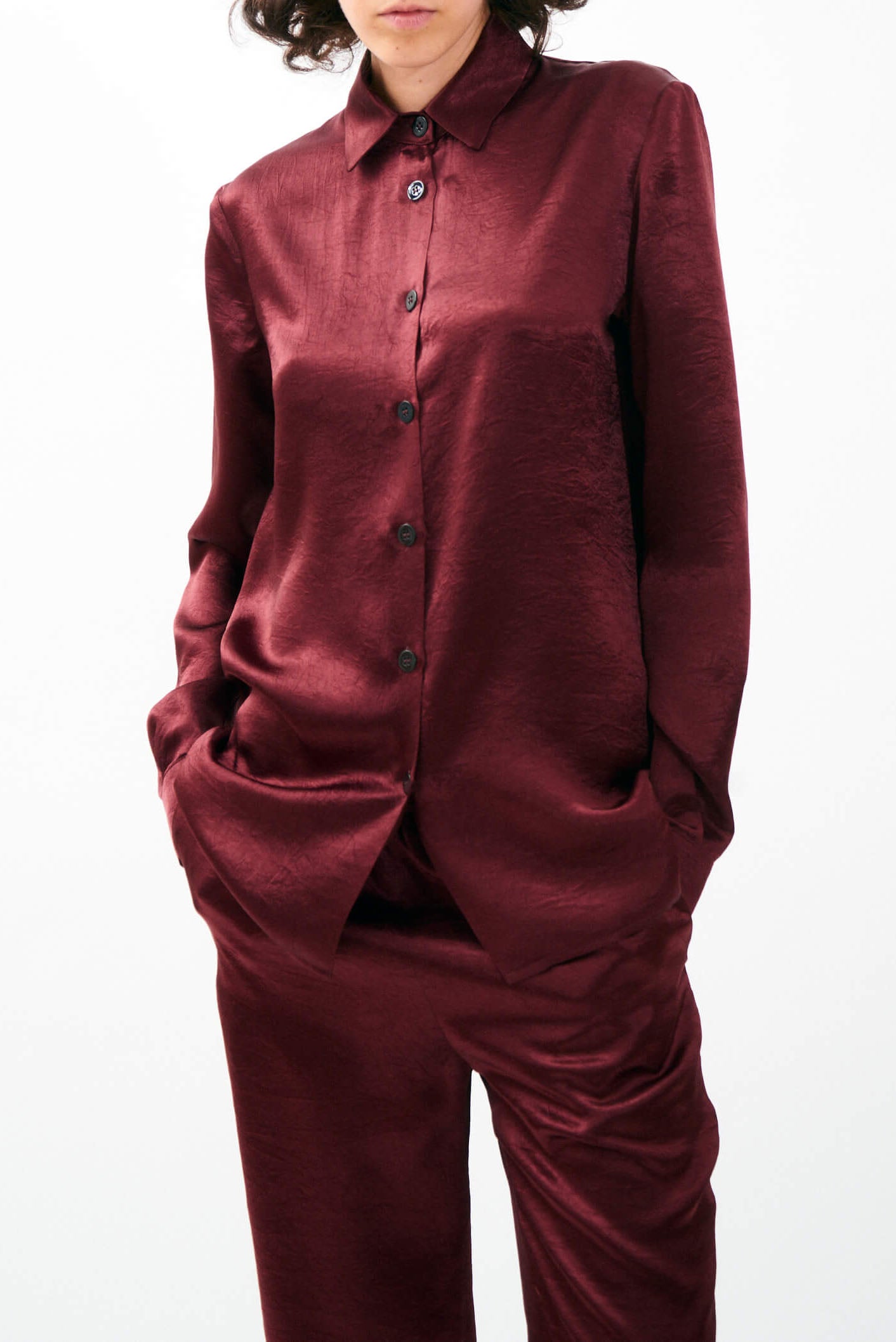 WRINKLED SATIN FLUID SHIRT